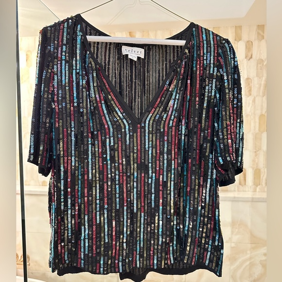 Velvet by Graham & Spencer sequin top size small - Picture 1 of 3